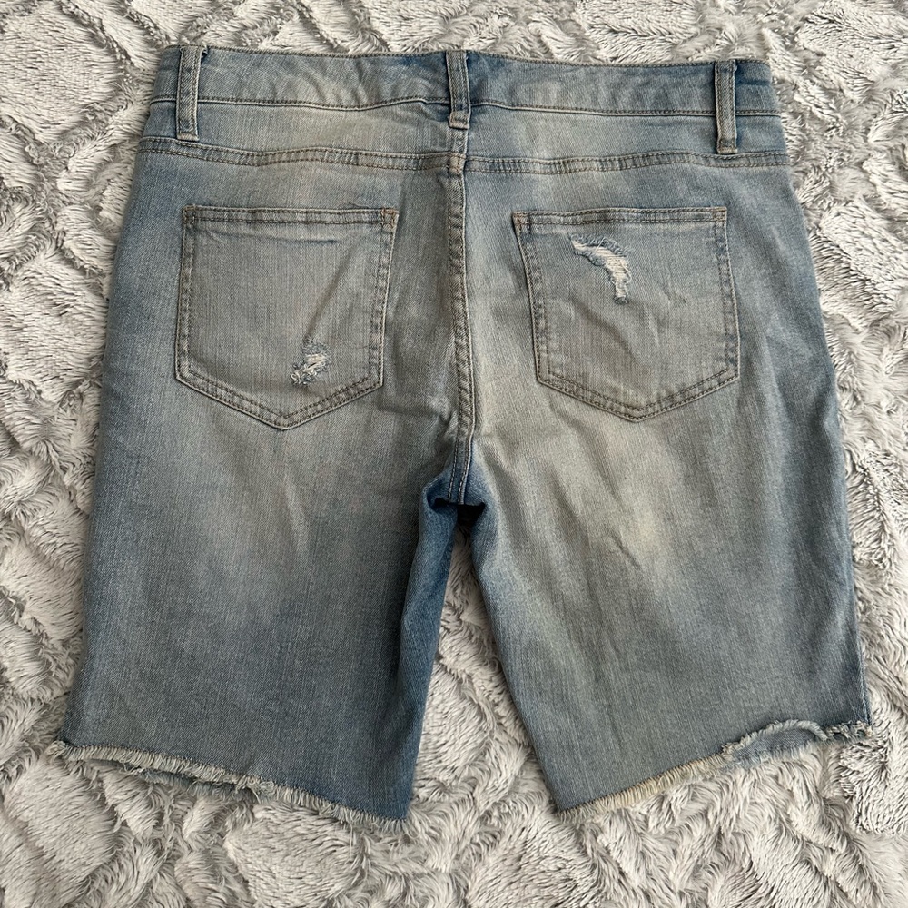 Mossimo Mid Rise Bermuda Shorts - Picture 2 of 4